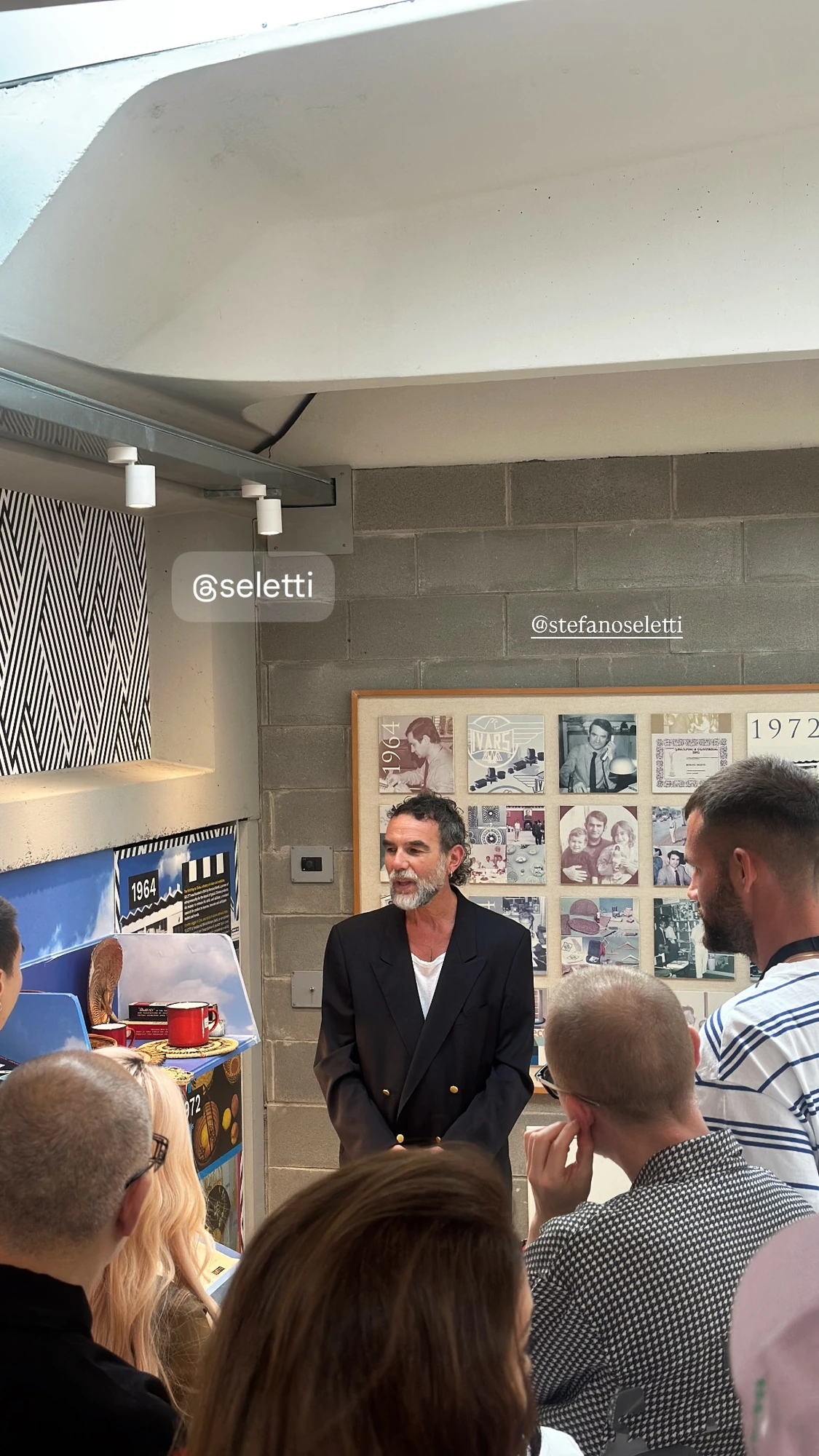 Stefano Seletti speaking with the Curious Minds workshop participants