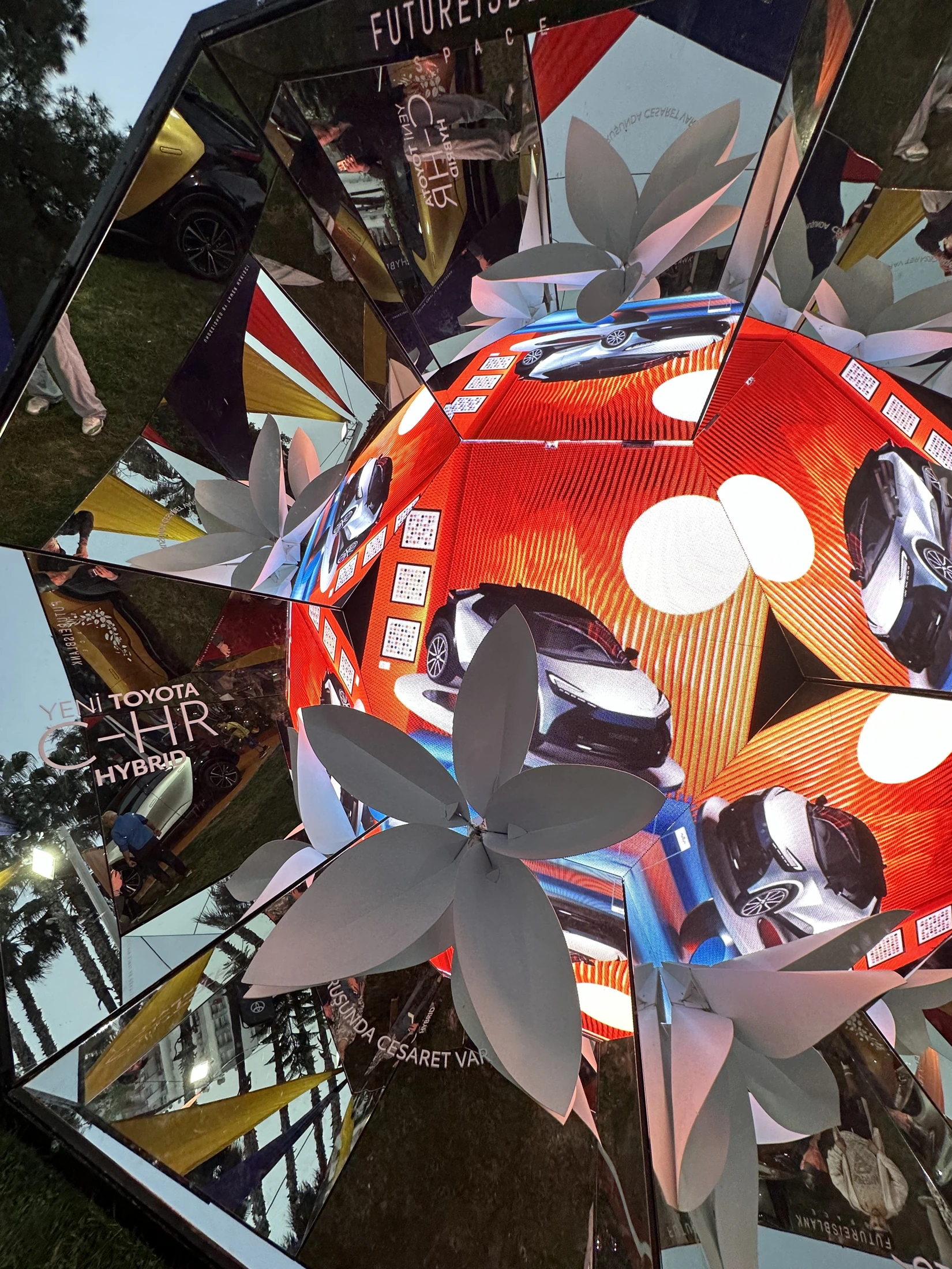 Toyota Orange Blossom Carnival · space detail